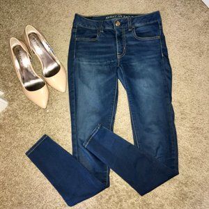 ⭐️4 for $15 ⭐️ American Eagle Blue Ankle Jeans